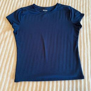 Hollister Women's Deep Blue Short Sleeve Tee